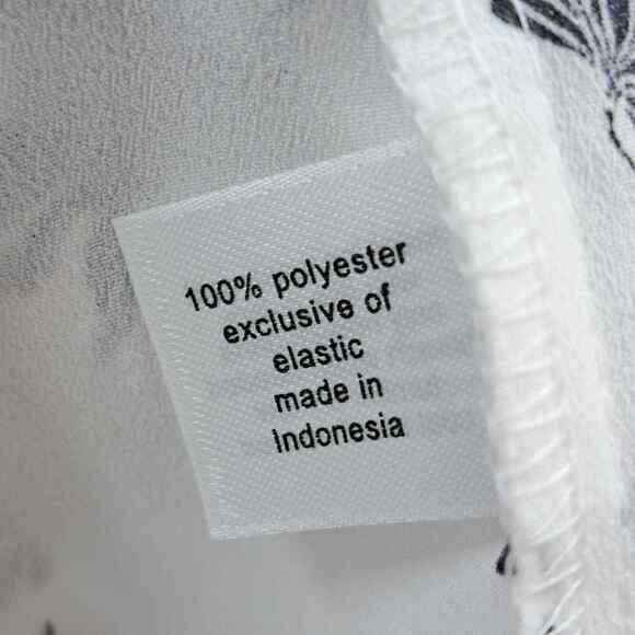 Lane Bryant Blouse Top 14 Floral Short Ruffle Flutter Sleeve Casual Black White - Picture 6 of 8